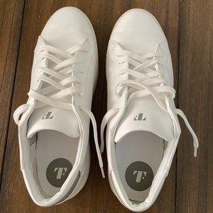 Thousand Fell white sneakers